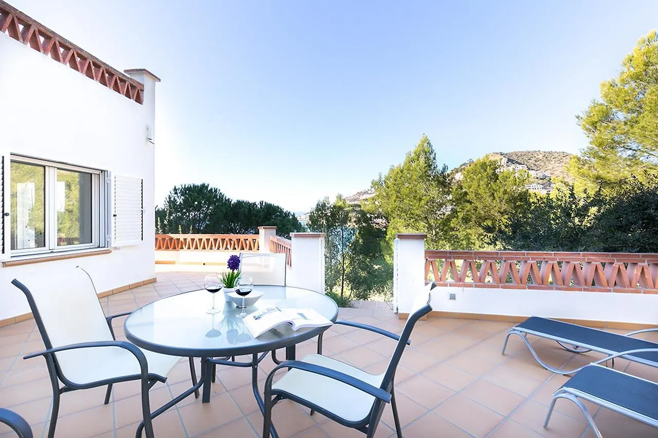 הוילה רוזס Casa Almadrava 0*,  ספרד